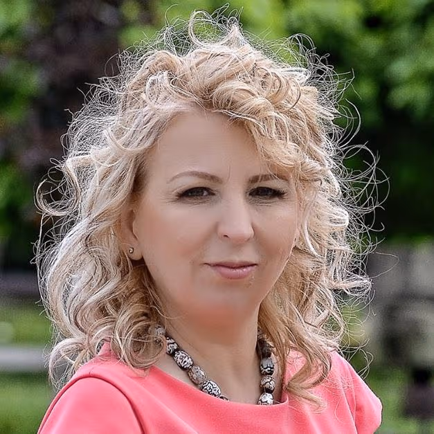 Luana Decuseara - Profile Photo